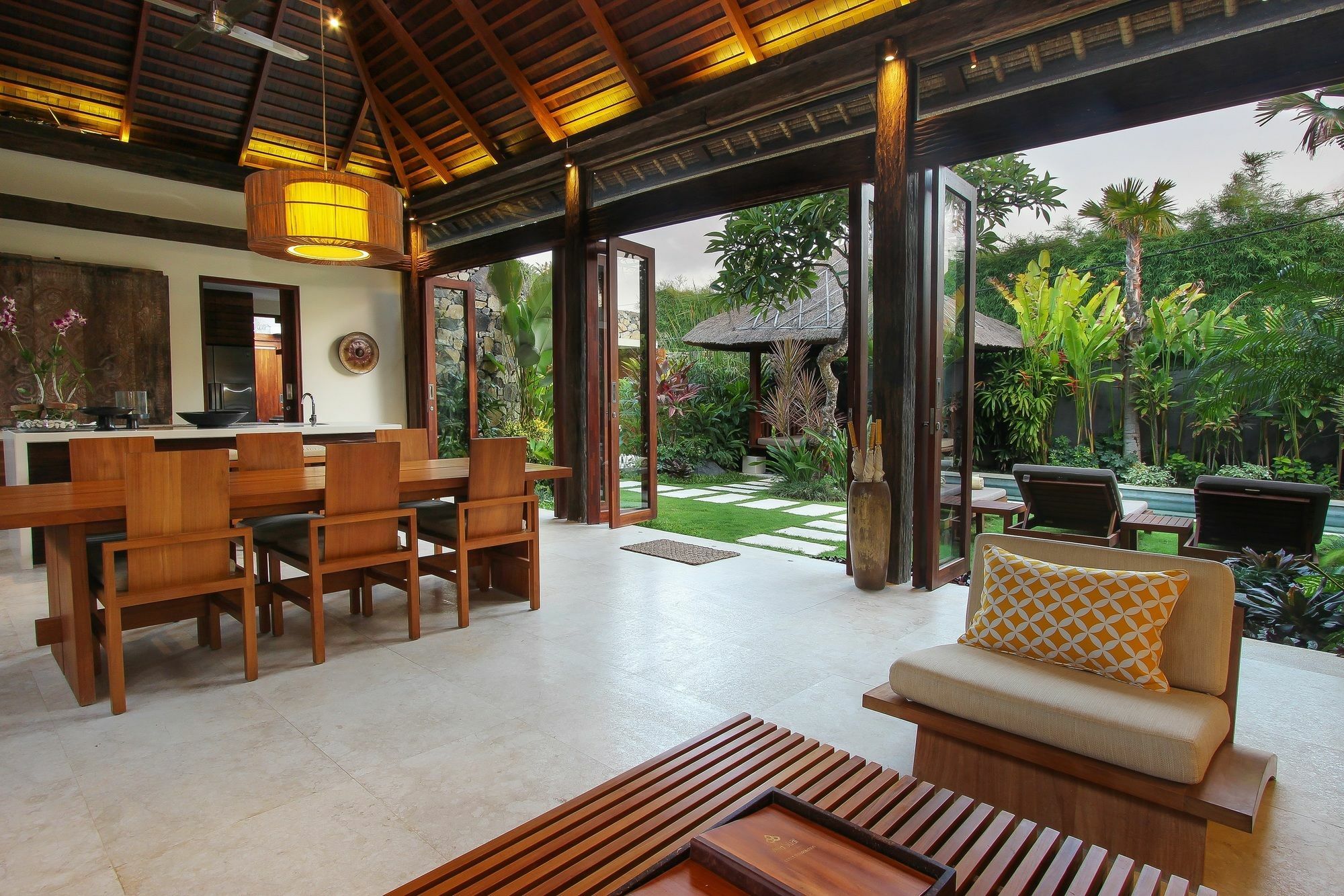 Villa Suar Seminyak Exteriör bild